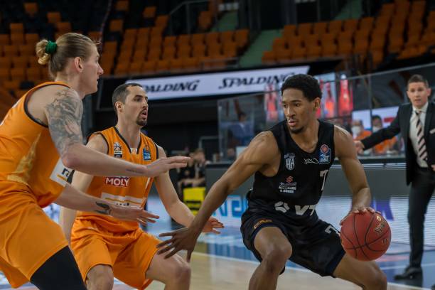 一名核心球 一名核心球